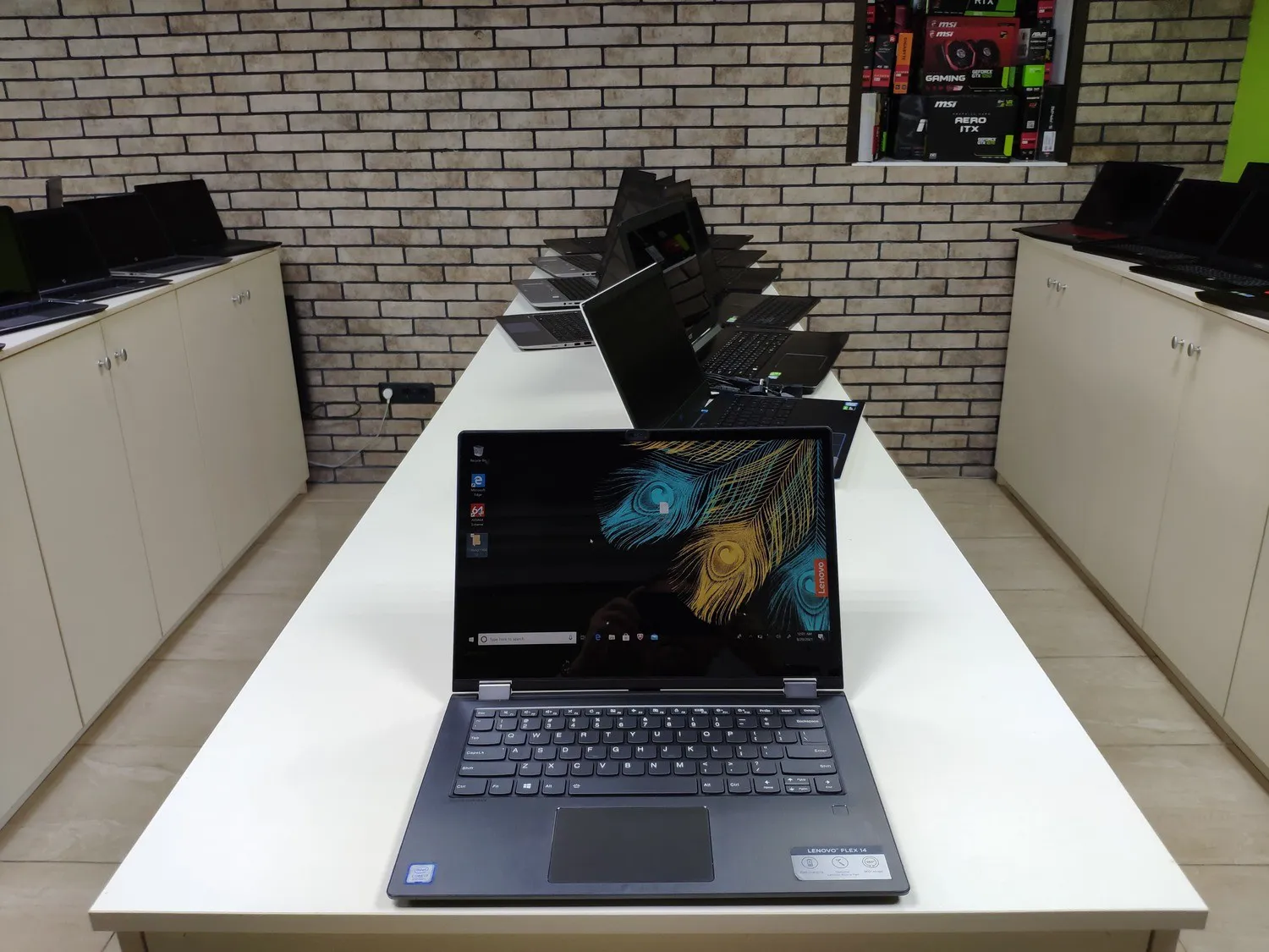Lenovo Flex 6 14 Lenovo Flex 6 14