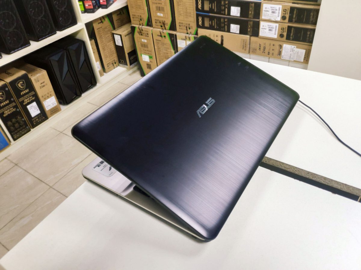 Asus VivoBook X540LA