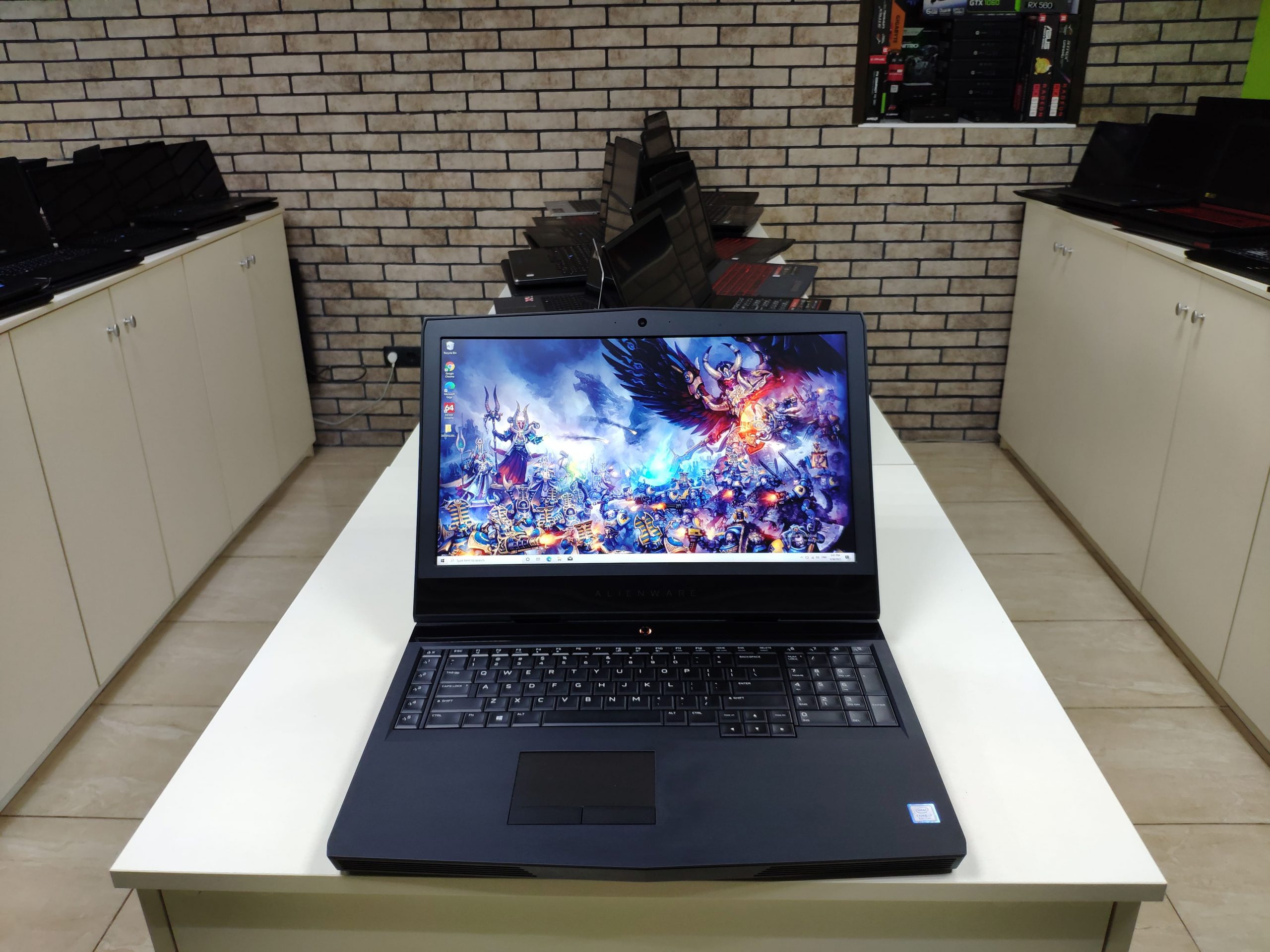 Dell Alienware 17 R5 Dell Alienware 17 R5