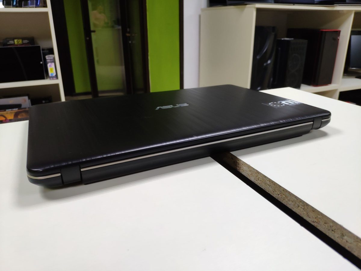ASUS VivoBook X540U