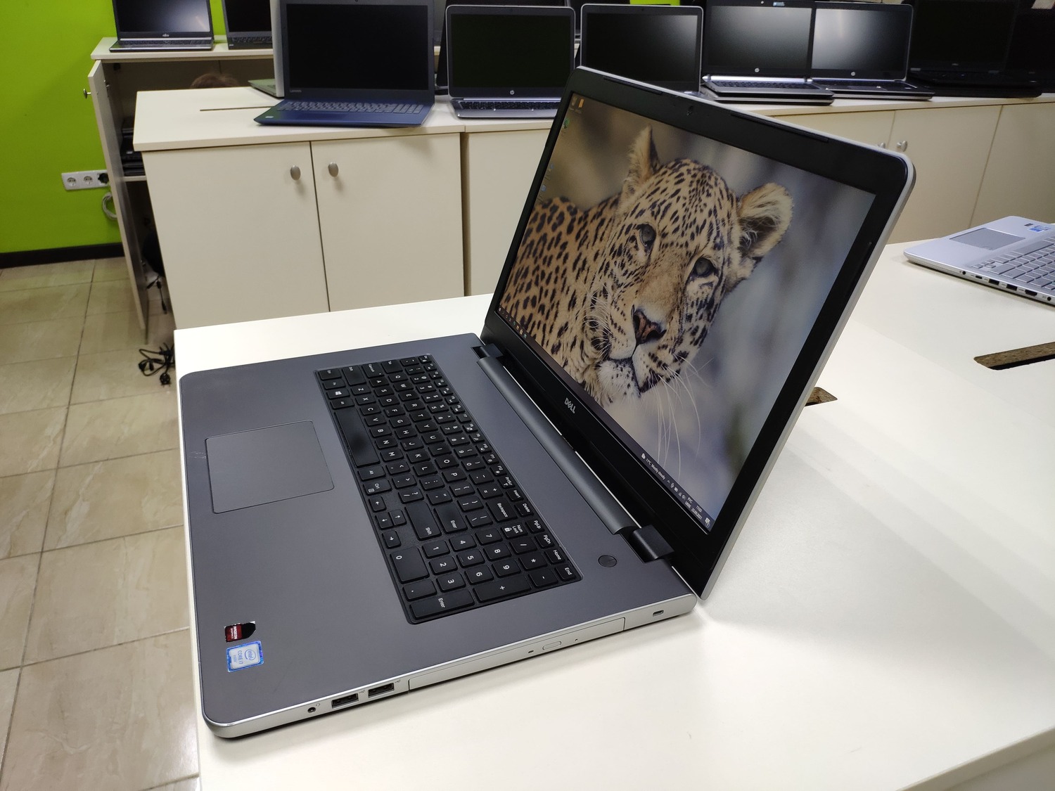 ᐉ Ноутбук Dell Inspiron 5759 (i7-6500U | 8Gb | 128Gb SSD) Б/У
