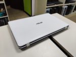 Asus X751L білий