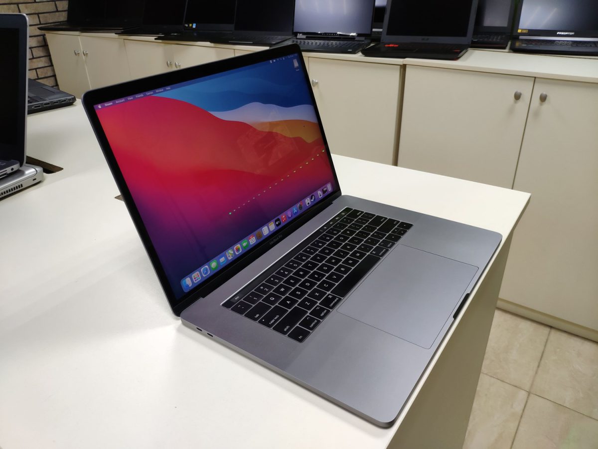 Apple MacBook Pro 15 2017 A1707 EMC3162