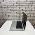 MacBook Pro 16