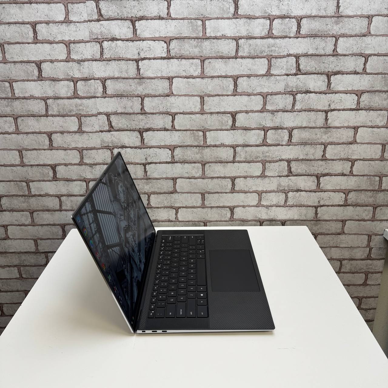 ᐉ Купити Ноутбук Dell Precision 5550 (i7-10850H | 32Gb | SSD 1000