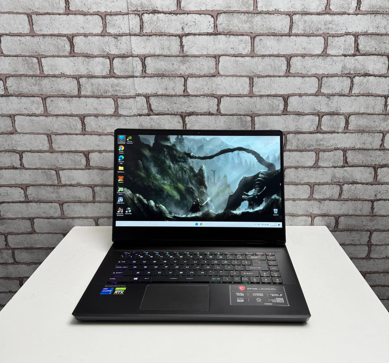 MSI GP66 Leopard 11UG MSI GP66 Leopard 11UG
