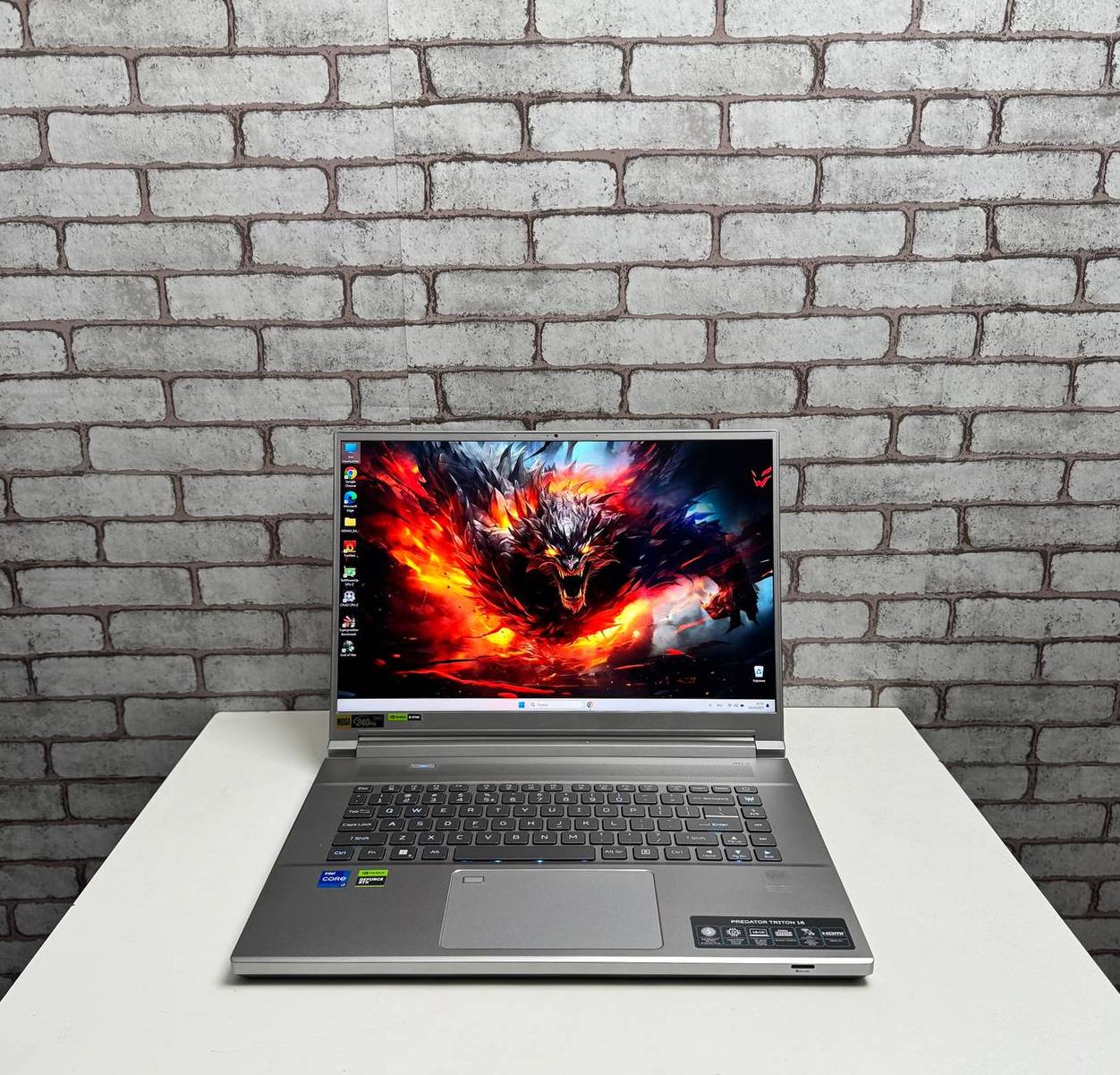 Acer Predator Triton PT16-51 Acer Predator Triton PT16-51