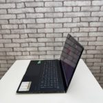 Asus ZenBook Pro 17 UM6702R