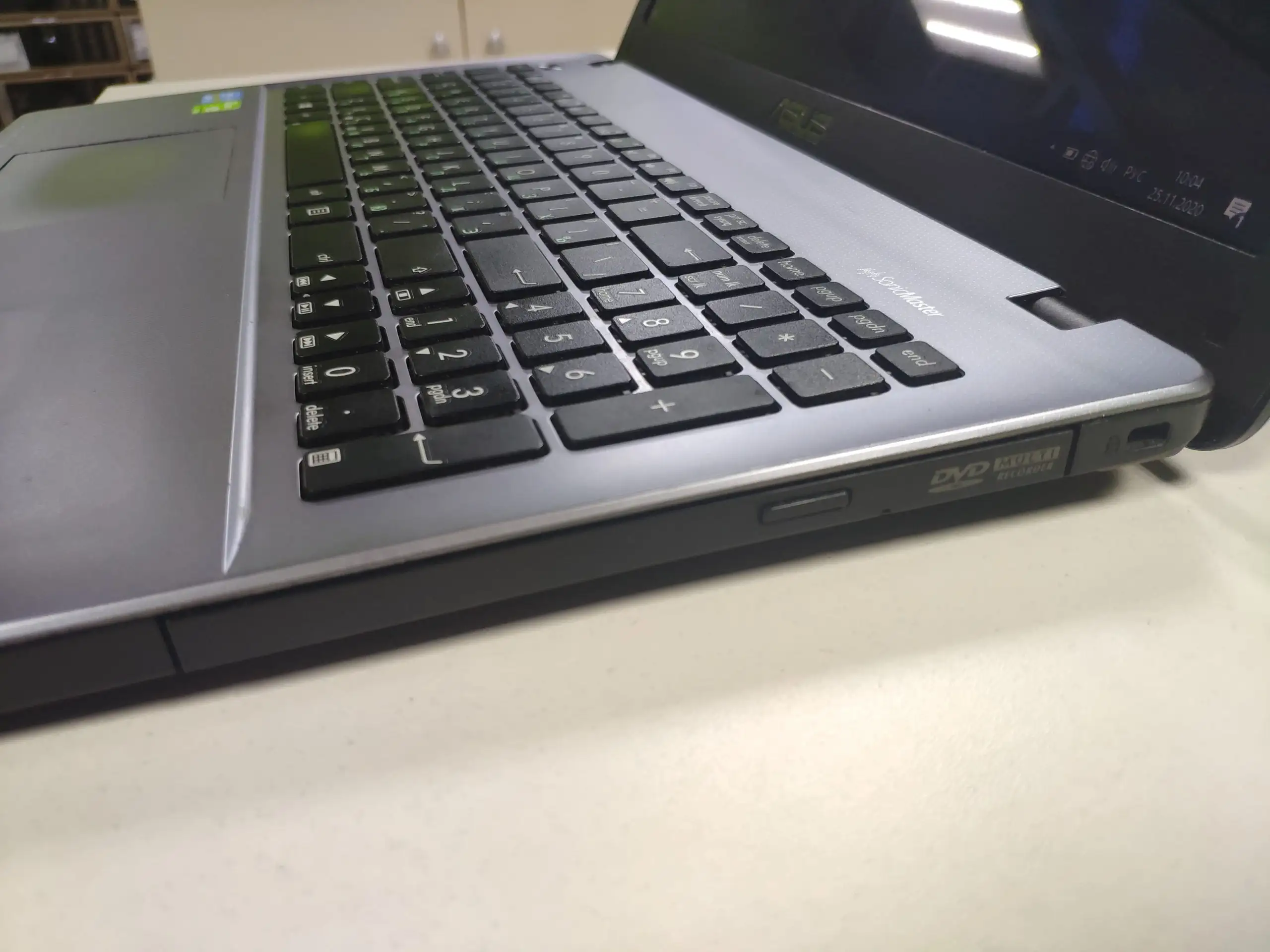 Asus x550c