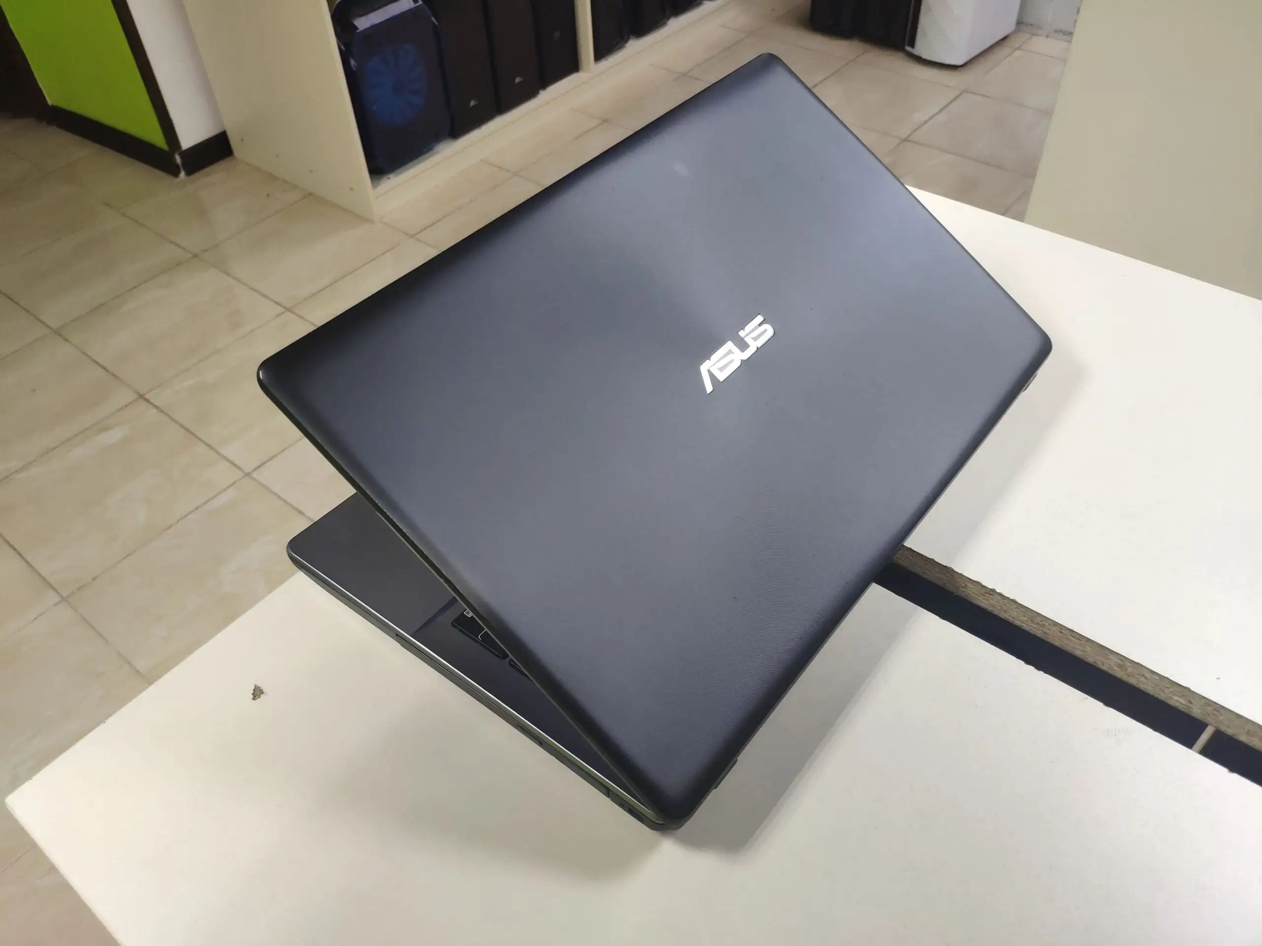 Asus x550c
