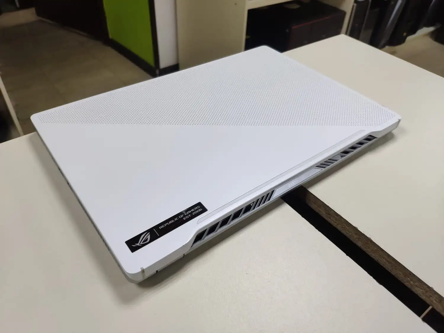 ASUS ROG Zephyrus G14 GA401IV